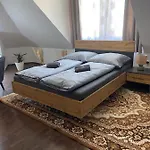 U Radnice Πανσιόν Doksy (Liberec)