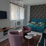 U Radnice Πανσιόν 3*