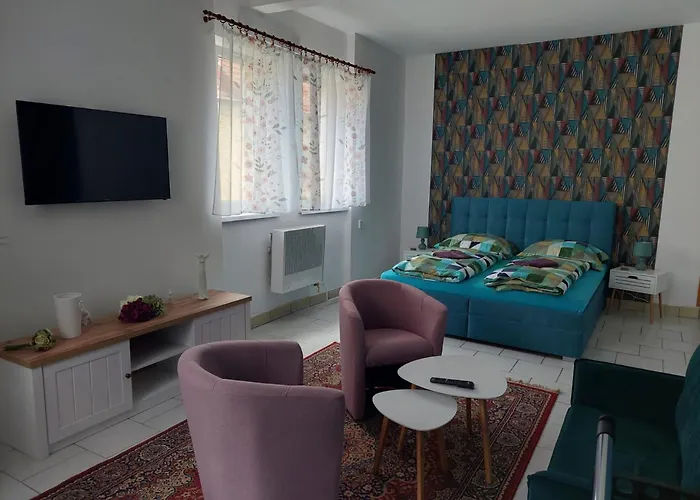 U Radnice Gasthof 3*